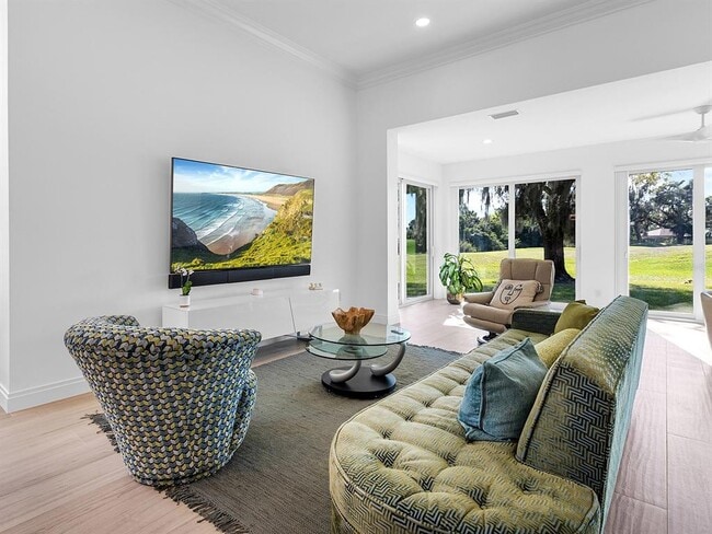 Building Photo - 4022 Penshurst Park