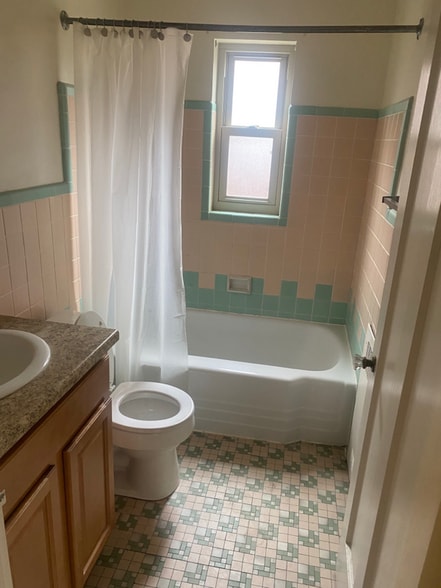 Building Photo - 33 Euclid Ave