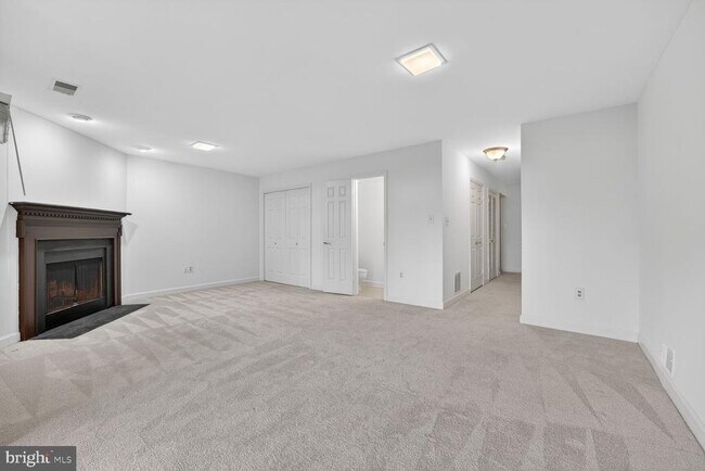 Building Photo - 5974 Wescott Hills Way