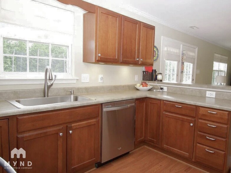 Building Photo - 1506 Cairo Way