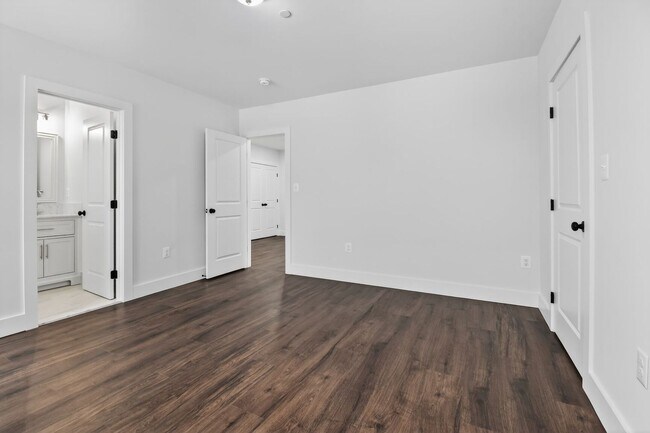 Building Photo - Spacious New Build in Quiet Glenmont / Silver Spring - Available Now