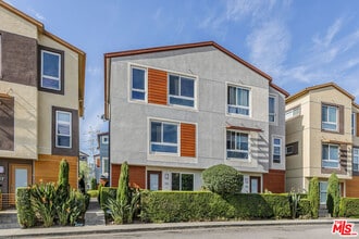 Building Photo - 2581 Arvia St