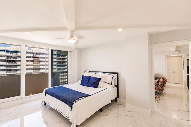 Building Photo - 4001 Gulf Shore Blvd N