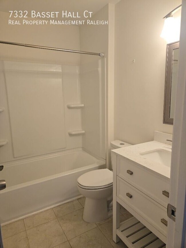 Building Photo - 7332 Bassett Hall Ct