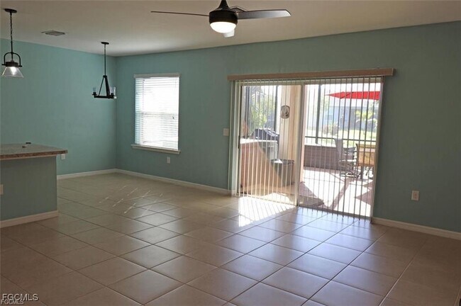 Building Photo - 3500 Acapulco Cir