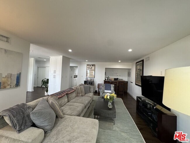 Building Photo - 5256 Los Franciscos Way