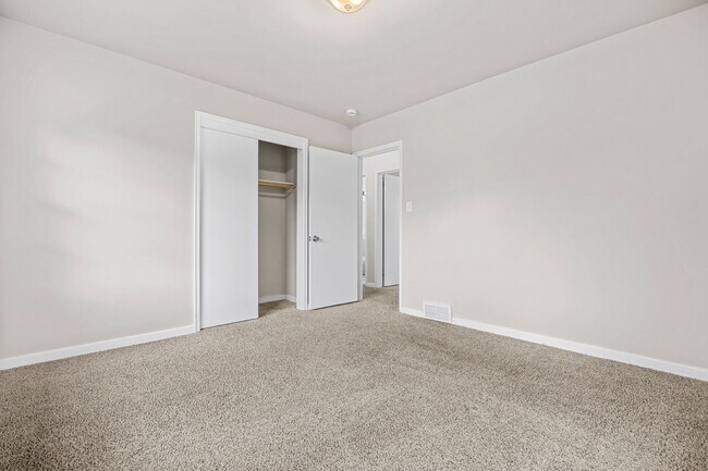 Building Photo - 2408 26th St