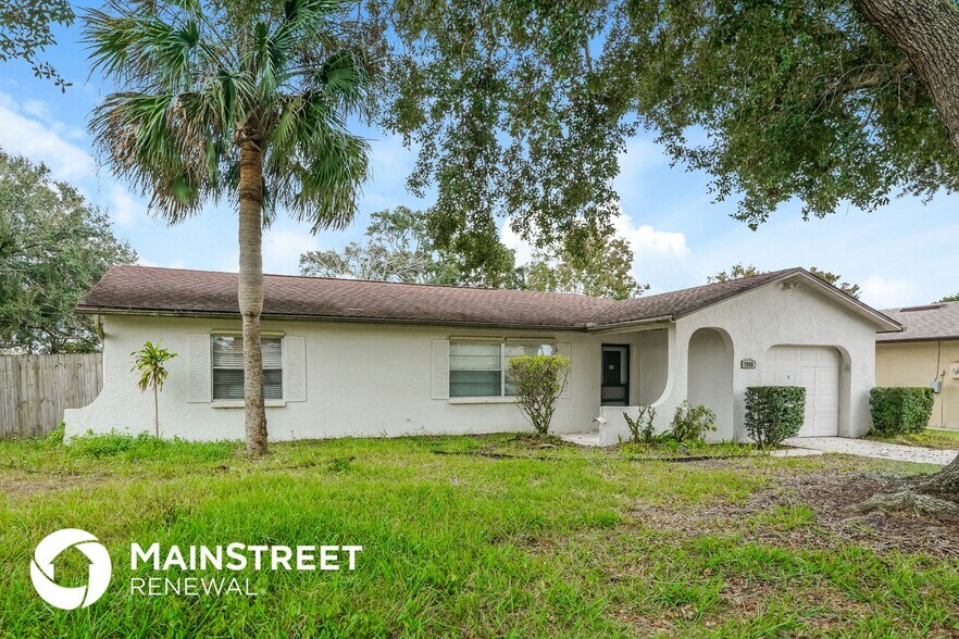 Building Photo - 2208 Spring Cir