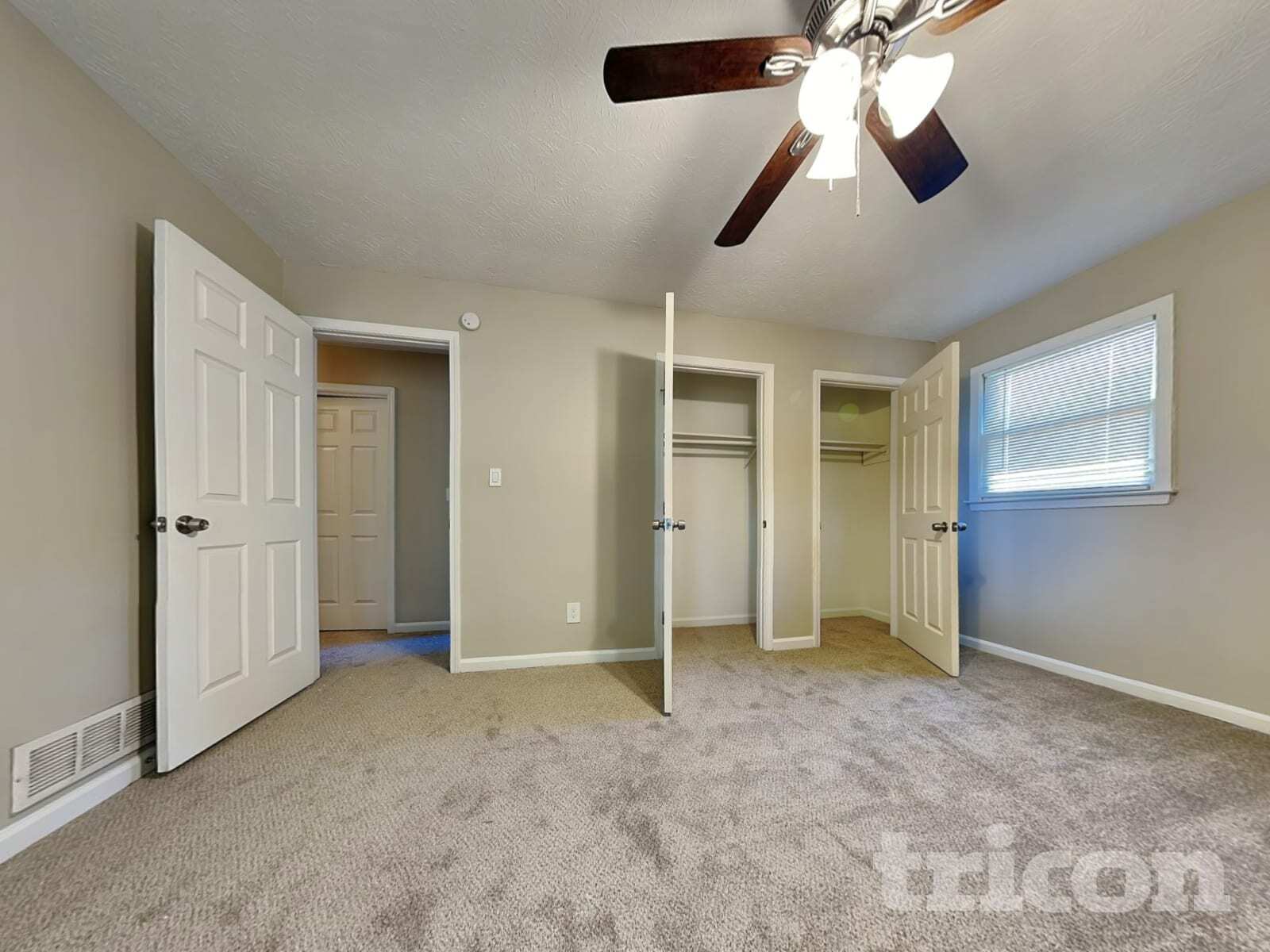 Building Photo - 2236 Windsor Dr SW