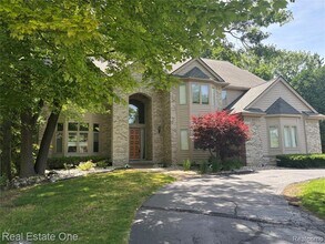 Building Photo - 3417 Hidden Oaks Ln