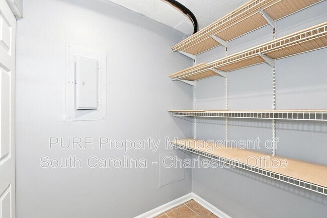 Building Photo - 1402 Camp Rd