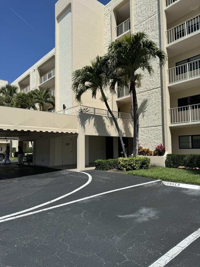 Building Photo - 200 Intracoastal Pl