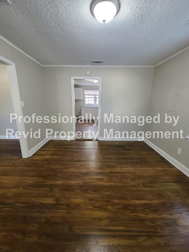 Building Photo - 1419 Depass Rd