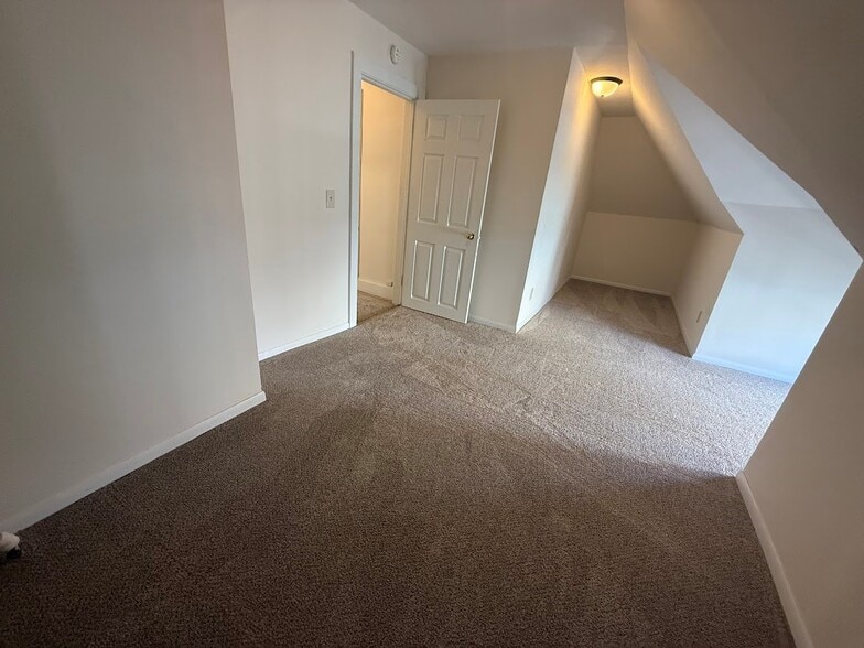 Building Photo - 315 N Blair St