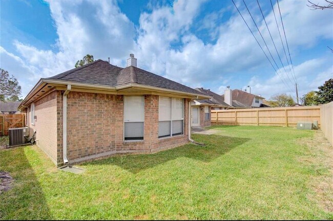 Building Photo - 13130 Georgetown Dr