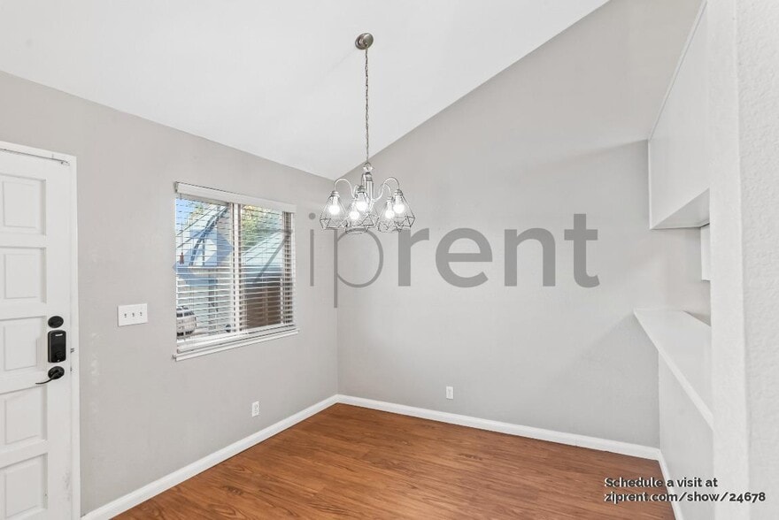 Building Photo - 374 Coyote Creek Cir