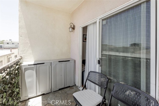 Building Photo - 626 E Orange Grove Ave