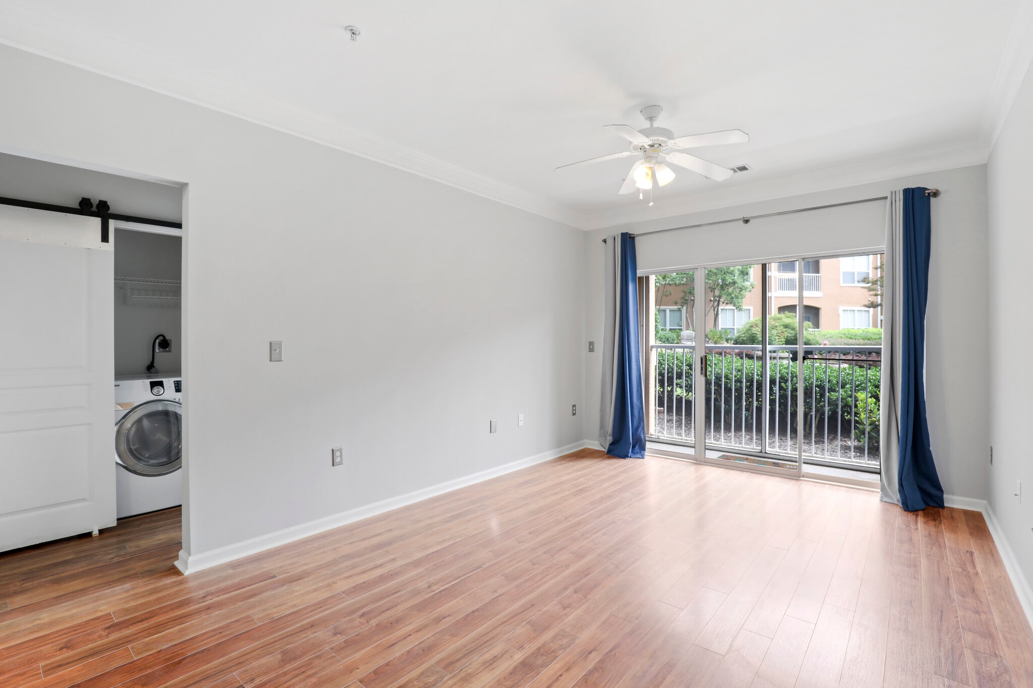Living Room and Patio View - 10 Perimeter Summit Blvd NE