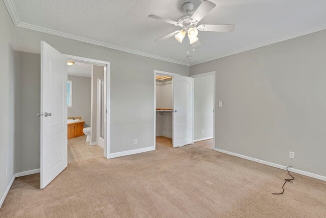 Building Photo - 3 Bed/2 Bath House in West Jefferson!