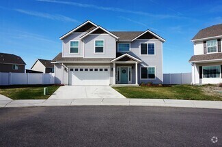 Building Photo - Amazing 3 Bedroom 3 Bath 2-Story Home in A...