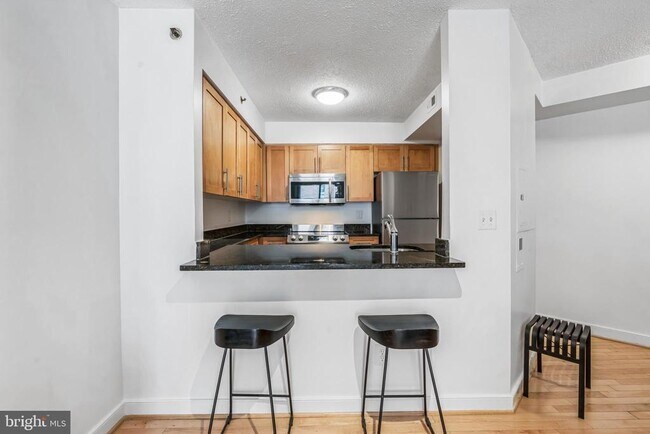 Building Photo - 7500 Woodmont Ave