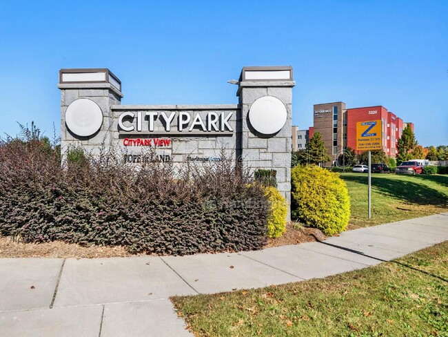 Building Photo - 4027 Zilker Park Dr