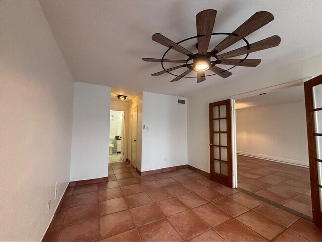 Building Photo - 10075 Westpark Dr