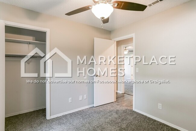 Building Photo - 490 Aster Ave