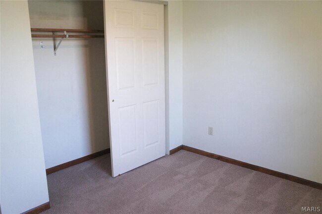 Building Photo - 1631 Thunderbird Ln
