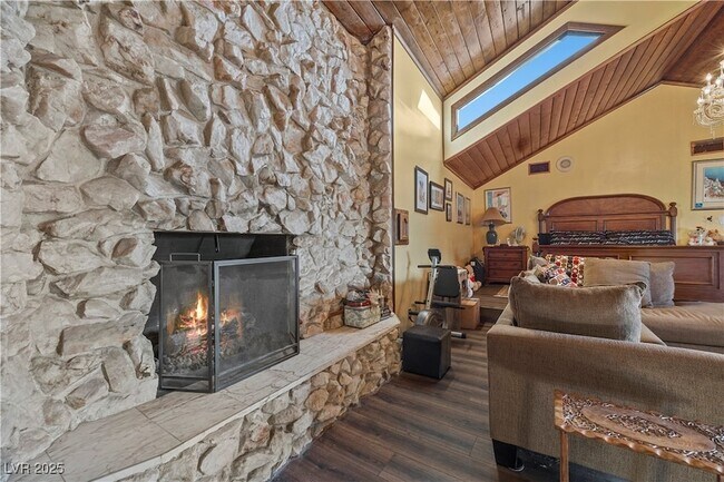 Building Photo - 3969 Royal Viking Way