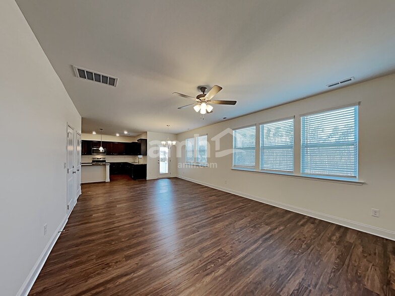 Building Photo - 2125 Laurel Vlg Cir