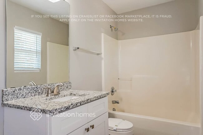 Building Photo - 325 Palmdale Ct