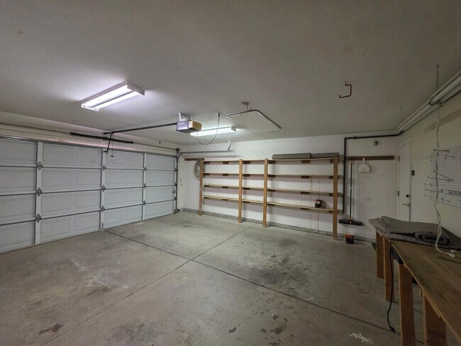 Building Photo - 627 S Azure Dr