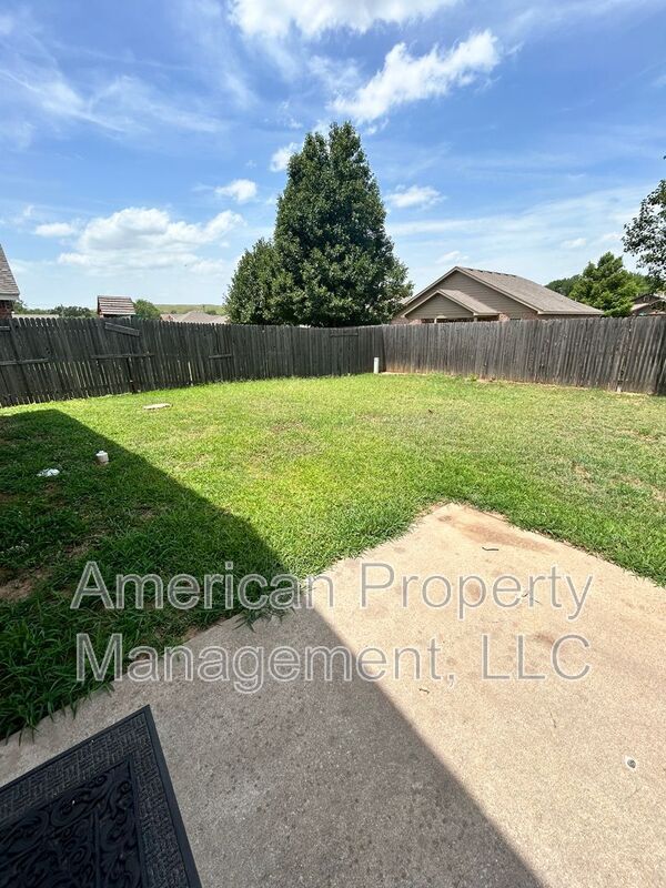 Building Photo - 4113 W 105th St S