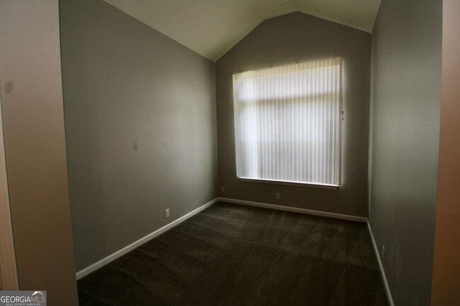 Building Photo - 150 Lake Manor Dr