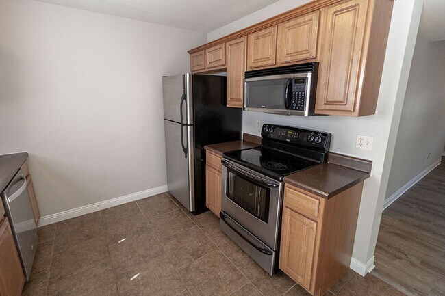 Building Photo - 4700 Dehaven Dr