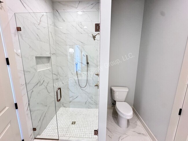 Building Photo - The Southern - 3BR/3BA For Rent