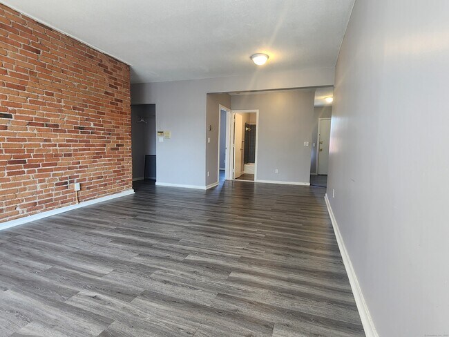 Building Photo - 18 Townley St