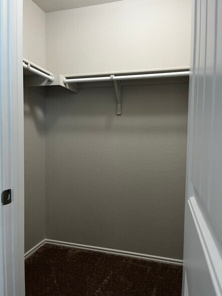 Building Photo - 5725 Shanjia Dr