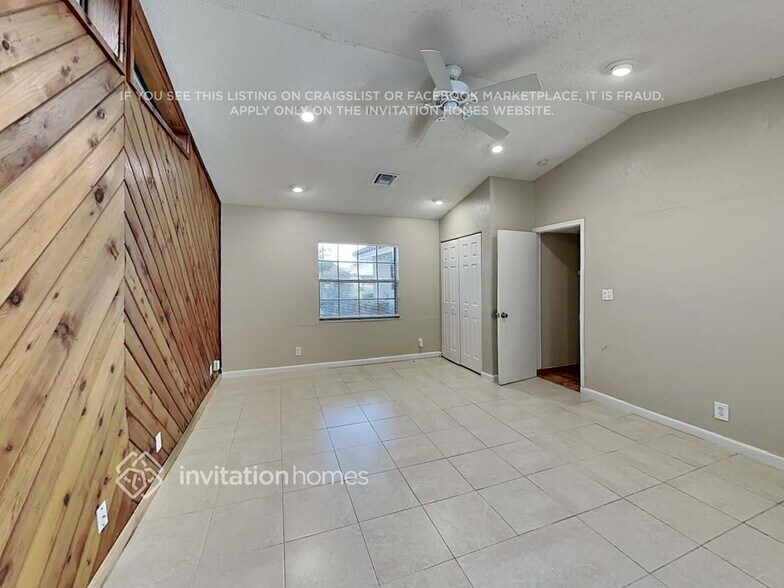Building Photo - 1406 NW 113th Terrace