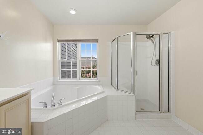 Building Photo - 45805 Marlane Terrace