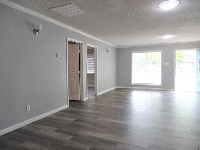 Building Photo - 22070 Flanagan Cir