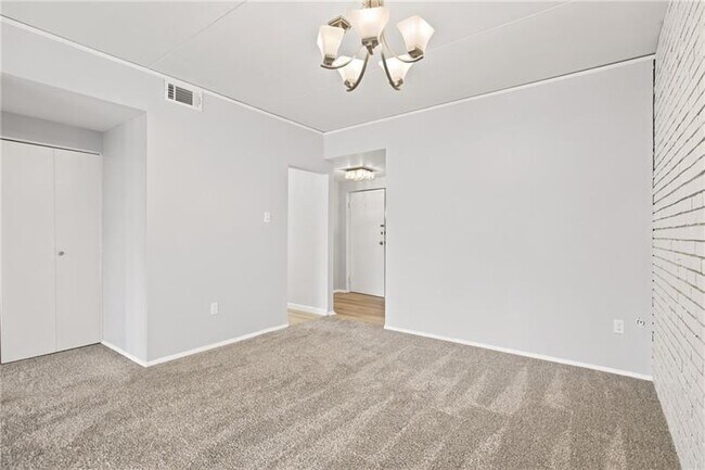 Building Photo - 5841 Morrowfield Ave