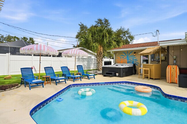 Building Photo - 1132 Gershwin Dr