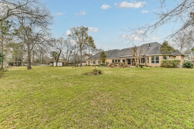 Building Photo - 2 Sagestone