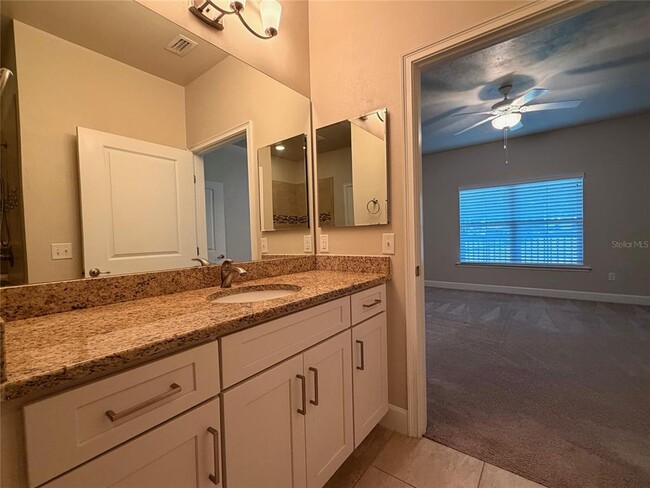 Building Photo - 1084 NW 126 Way