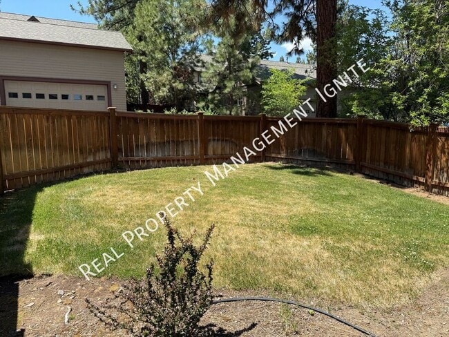 Building Photo - 2479 NW Shields Dr