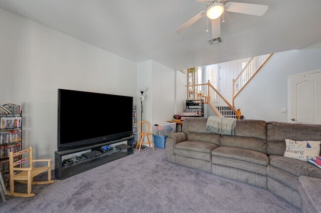 Building Photo - 4 Bedroom With a Pool in North Las Vegas- ...