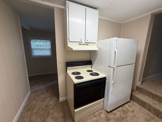 Building Photo - One Bedroom Home