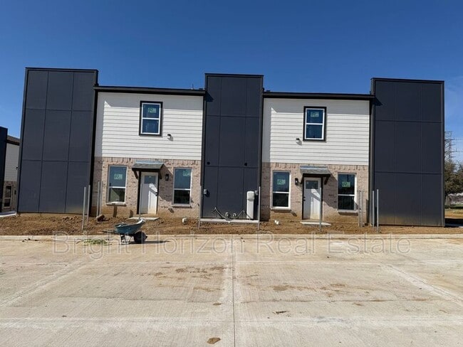 Building Photo - 10552 Tube Dr